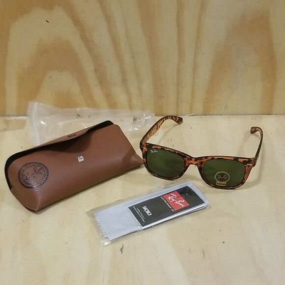 RAY BAN sunglasses & case unisex 80s 90s look cheetah! Brand new - Picture 1 of 8